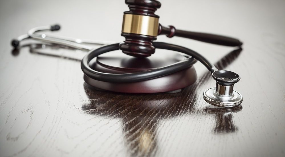 defesa-jurídica-de-medico-curitiba-consulta-com-advogado